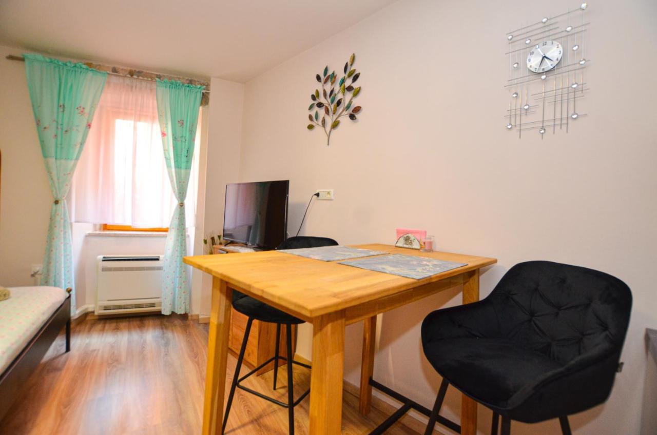 Klaudia Studio Rovinj Exterior foto
